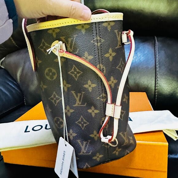 Brand New Louis Vuitton Neverfull PM Beige Interior - Picture 6 of 14